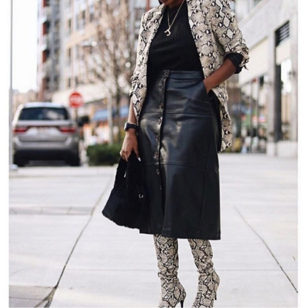 ZARA FAUX LEATHER MIDI SKIRT BLOGGERS FAVORITE